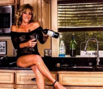 Dothan Escort KENDRACOX Adult Entertainer in United States, Adult Service Provider, Escort and Companion.