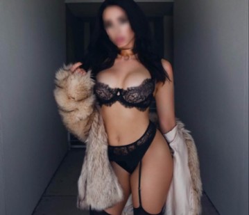 Las Vegas Escort StephanieHolsen Adult Entertainer, Adult Service Provider, Escort and Companion.