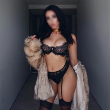 Las Vegas Escort StephanieHolsen Adult Entertainer, Adult Service Provider, Escort and Companion.