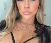 Abilene Escort Amberlynntxhottie214 Adult Entertainer in United States, Female Adult Service Provider, Escort and Companion.