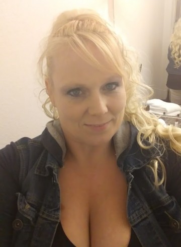 San Antonio Escort Fungurl Adult Entertainer in United States, Female Adult Service Provider, Escort and Companion.