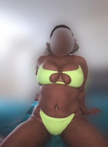 Indianapolis Escort ciara Adult Entertainer in United States, Female Adult Service Provider, Escort and Companion.