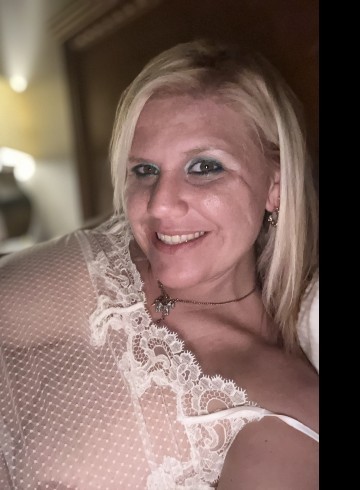 Bismarck Escort SunshineX Adult Entertainer in United States, Female Adult Service Provider, Escort and Companion.