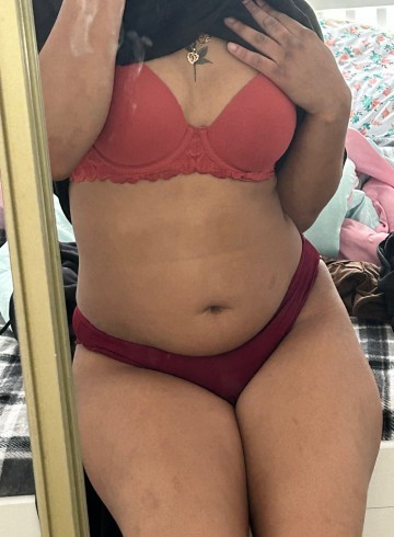 Fairfield Escort NaomiXXX Adult Entertainer in United States, Female Adult Service Provider, American Escort and Companion.