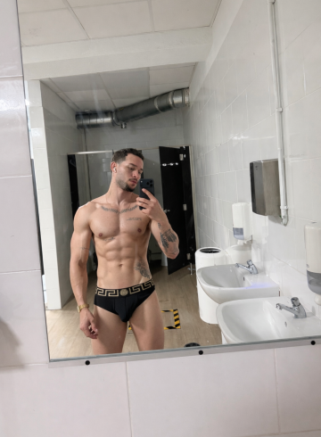 Addison Escort Diogo  Rodrigues. Adult Entertainer in United States, Male Adult Service Provider, Escort and Companion.