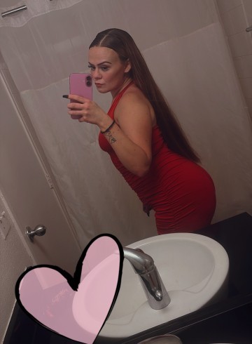 Phoenix Escort ammillyyyxo Adult Entertainer in United States, Female Adult Service Provider, Escort and Companion.