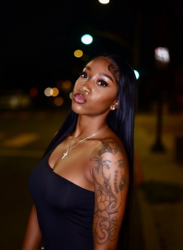 Los Angeles Escort Essayance Adult Entertainer in United States, Female Adult Service Provider, American Escort and Companion.