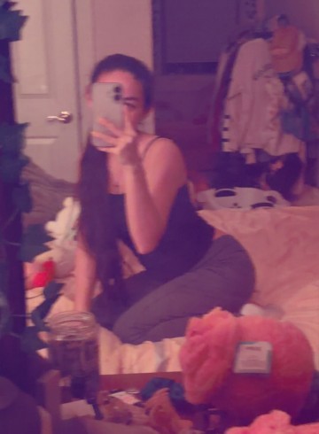 Indianapolis Escort MiniMiaXO69 Adult Entertainer in United States, Female Adult Service Provider, Escort and Companion.