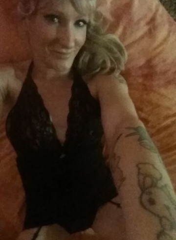 Palm Springs Escort Hunnybuns Adult Entertainer in United States, Female Adult Service Provider, Escort and Companion.