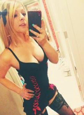 Reno Escort Sky  Baby Adult Entertainer in United States, Female Adult Service Provider, Escort and Companion.