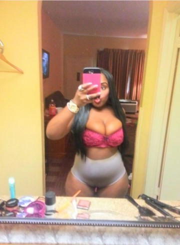 Chicago Escort Juicy_ Adult Entertainer in United States, Female Adult Service Provider, Escort and Companion.