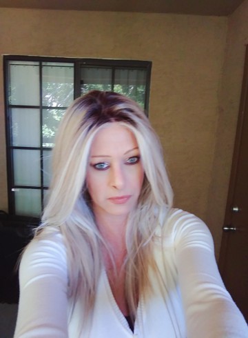 Phoenix Escort greeneyes Adult Entertainer in United States, Female Adult Service Provider, Escort and Companion.