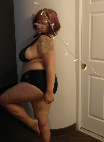 Denver Escort Violet  Lovely Adult Entertainer in United States, Female Adult Service Provider, Escort and Companion.