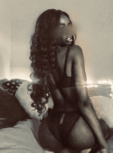 Denver Escort Cocoa. Adult Entertainer in United States, Female Adult Service Provider, American Escort and Companion.