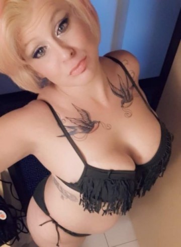 Phoenix Escort Shellybear Adult Entertainer in United States, Female Adult Service Provider, Escort and Companion.