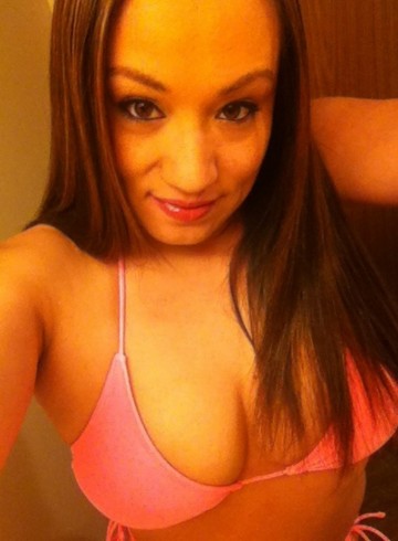 Minneapolis Escort DanaLove Adult Entertainer in United States, Female Adult Service Provider, Escort and Companion.