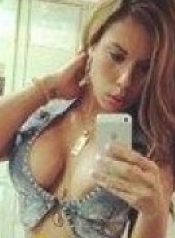 Las Vegas Escort hotsexyerin Adult Entertainer in United States, Female Adult Service Provider, American Escort and Companion.