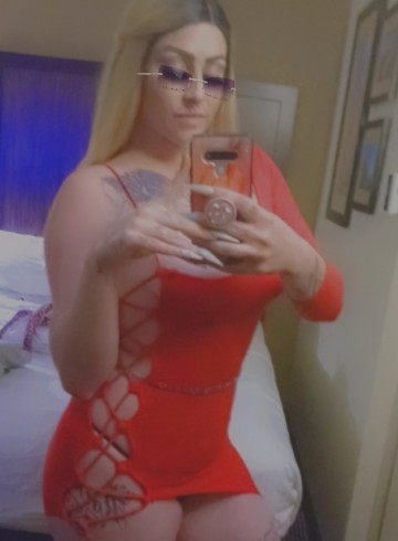 Oakland Escort Khloe  Kash Adult Entertainer in United States, Female Adult Service Provider, Italian Escort and Companion.