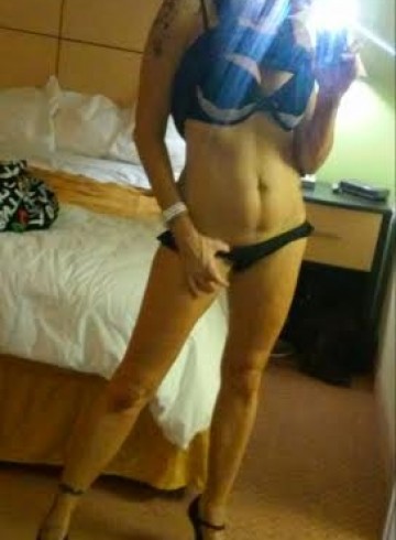 Dallas Escort SamSam Adult Entertainer in United States, Female Adult Service Provider, American Escort and Companion.