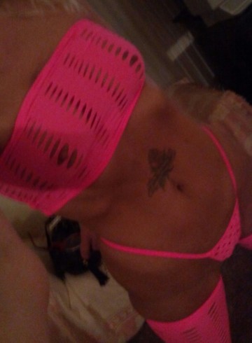 Akron Escort Sassy333 Adult Entertainer in United States, Female Adult Service Provider, American Escort and Companion.