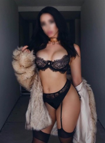 Las Vegas Escort StephanieHolsen Adult Entertainer in United States, Female Adult Service Provider, American Escort and Companion.