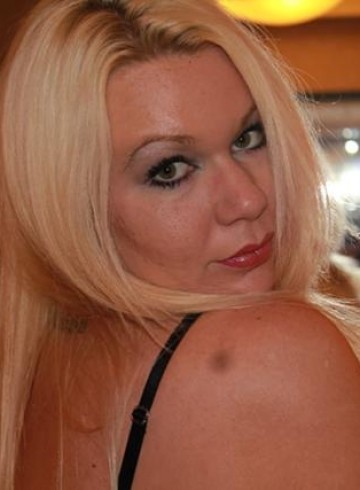 St. Louis Escort Trixie Adult Entertainer in United States, Female Adult Service Provider, American Escort and Companion.
